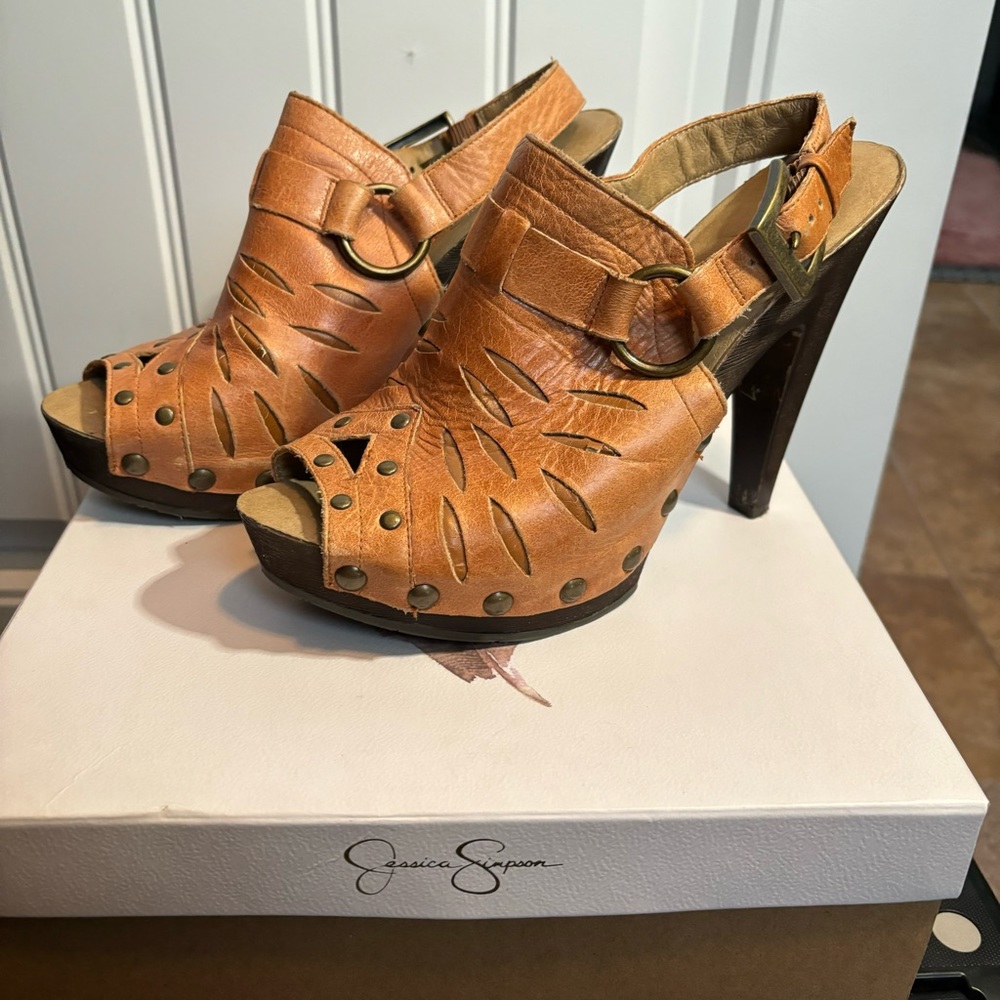 Jessica Simpson heels